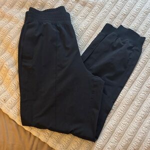 Women’s Lululemon Black Jogger Pant